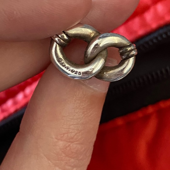 David Yurman Necklace. Super cute and chic. Goes with EVERYTHING! - Picture 4 of 6